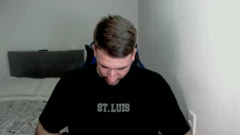 Snapshot of naugthy18boy chatting on February 24, 7:41 pm Nico online show from February 24, 7:41 pm