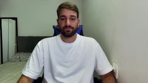 Snapshot of naugthy18boy chatting on February 26, 7:46 pm Nico online show from February 26, 7:46 pm