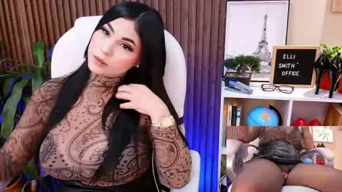 Snapshot of naugthyelli chatting on May 19, 8:15 pm online show from May 19, 8:15 pm