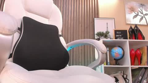 Snapshot of naugthyelli chatting on May 22, 8:58 pm online show from May 22, 8:58 pm