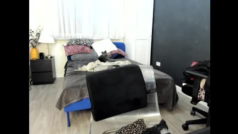 KimBeee online show from February 15, 6:54 am