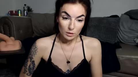 Navyrein online show from April 15, 8:53 pm