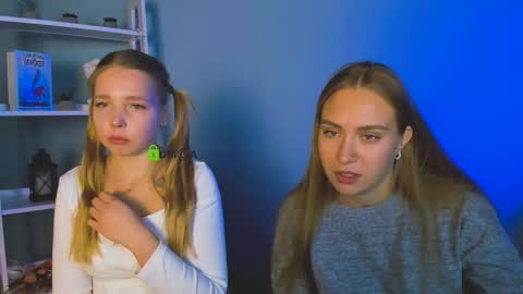 Snapshot of naya_dream chatting on December 5, 9:51 am naya_dream online show from December 5, 9:51 am