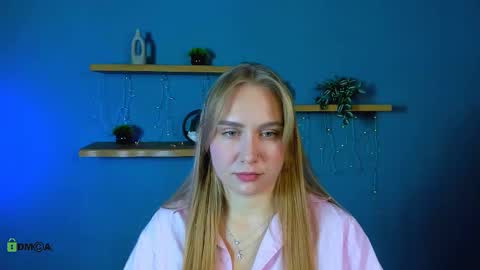 Snapshot of naya_dream chatting on December 17, 9:37 am naya_dream online show from December 17, 9:37 am