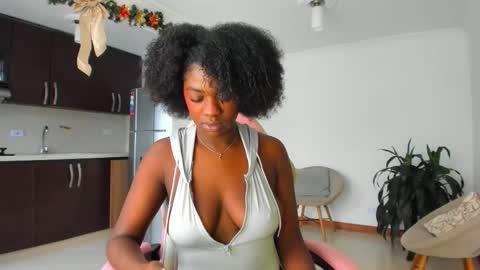 Snapshot of nayah_williams chatting on December 18, 2:56 pm Nayah Williams - OnlyFans online show from December 18, 2:56 pm