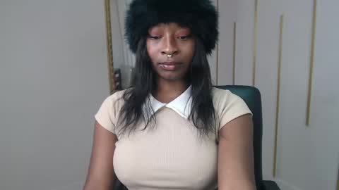 Nayaris 3 online show from May 5, 4:04 pm
