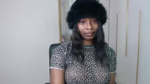 Nayaris 3 online show from May 12, 3:53 pm