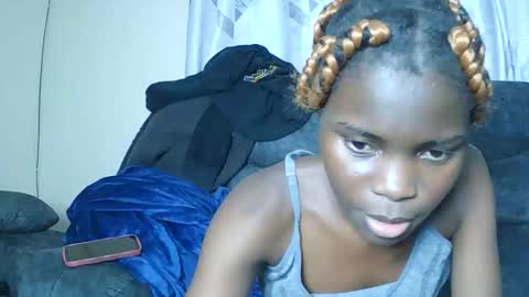 nayela_ online show from February 28, 12:11 am