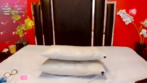 Snapshot of nayla_garner chatting on February 1, 11:27 pm Lady Nayla online show from February 1, 11:27 pm