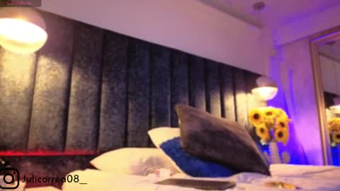 Juli  online show from April 17, 11:35 am