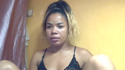 nayrrah online show from April 12, 8:36 pm