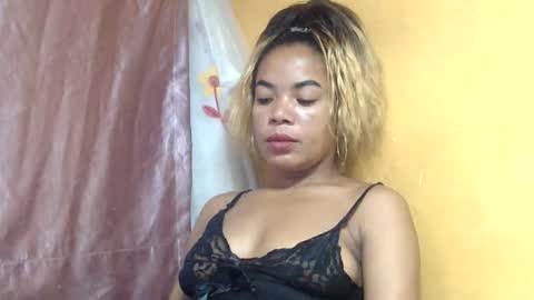 nayrrah online show from April 13, 8:42 am