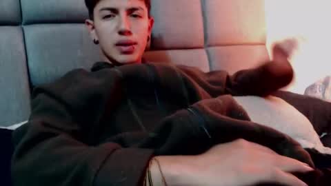 Im Nayton online show from January 14, 11:49 am