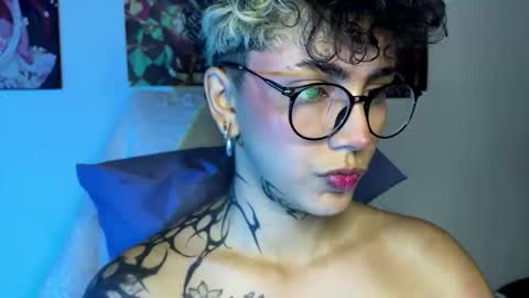 nazzz10 online show from December 3, 1:24 am