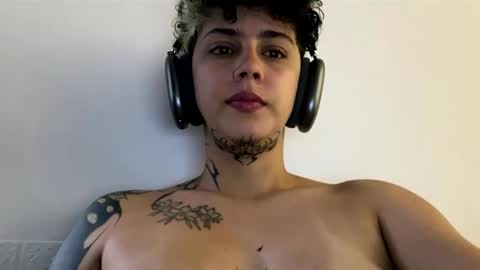 nazzz10 online show from January 7, 4:20 pm