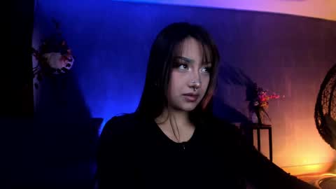 Snapshot of ne_fertari chatting on February 22, 12:19 pm Nefertari online show from February 22, 12:19 pm