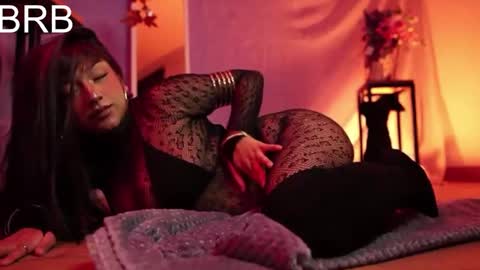 Snapshot of ne_fertari chatting on October 25, 11:29 am Nefertari online show from October 25, 11:29 am