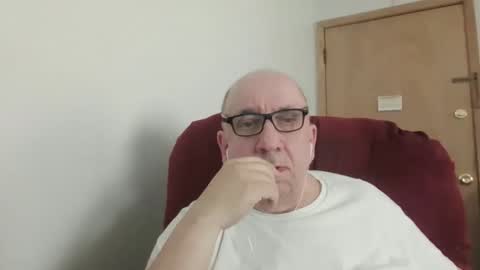 Tom online show from April 12, 6:35 pm