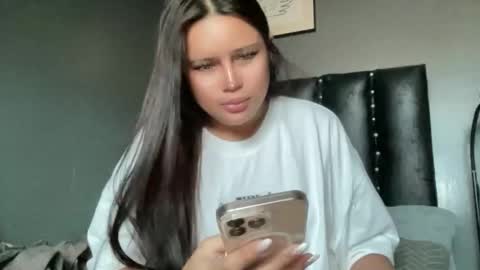 karla online show from April 17, 5:10 am