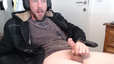 Snapshot of needyoujust chatting on September 24, 12:14 am needyoujust online show from September 24, 12:14 am