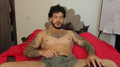 Nei turn green online show from May 10, 11:43 pm