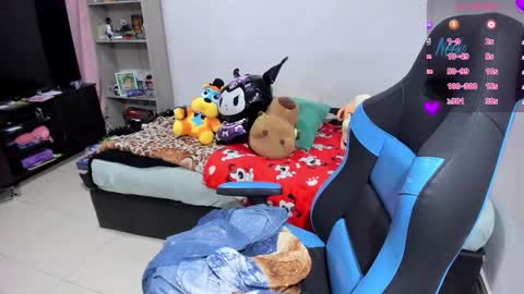 Geek Nicole    im Neeko UwU online show from October 29, 4:42 pm