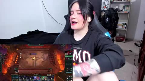 Geek Nicole    im Neeko UwU online show from March 1, 1:51 am