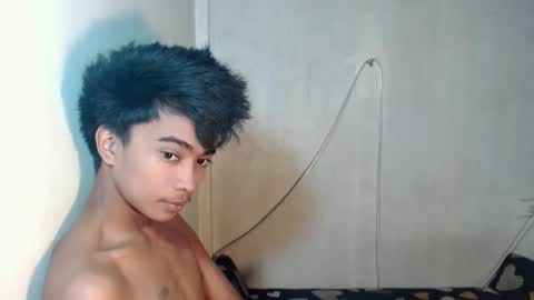 neil_asian69 online show from December 16, 7:46 am