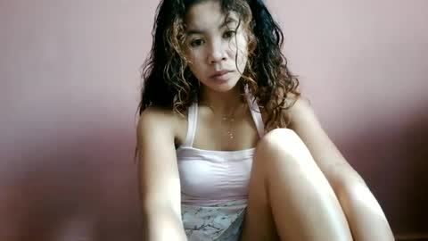 Snapshot of nekeah05 chatting on June 19, 7:23 am nekeah05 online show from June 19, 7:23 am