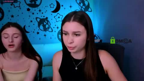 Snapshot of nekky_mouse chatting on June 22, 9:06 am Meow online show from June 22, 9:06 am