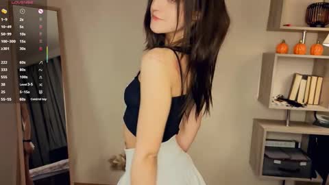 Vicky and Beatrice online show from February 9, 7:18 pm