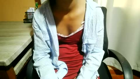 Snapshot of nelia_84 chatting on June 28, 8:09 am nelia_84 online show from June 28, 8:09 am