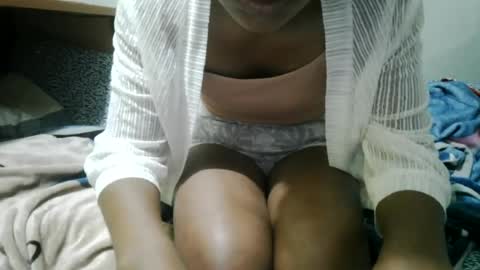 Snapshot of nelia_84 chatting on July 12, 11:18 pm nelia_84 online show from July 12, 11:18 pm