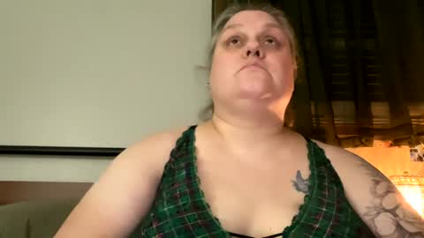 Snapshot of nellatlas chatting on February 26, 1:11 am Nellie Atlas online show from February 26, 1:11 am