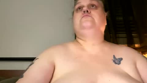 Snapshot of nellatlas chatting on October 23, 4:34 am Nellie Atlas online show from October 23, 4:34 am