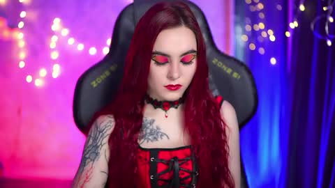 Snapshot of nelle_ chatting on May 14, 6:58 pm online show from May 14, 6:58 pm