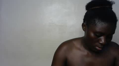 Snapshot of nelly_254 chatting on February 14, 6:48 pm nelly_254 online show from February 14, 6:48 pm