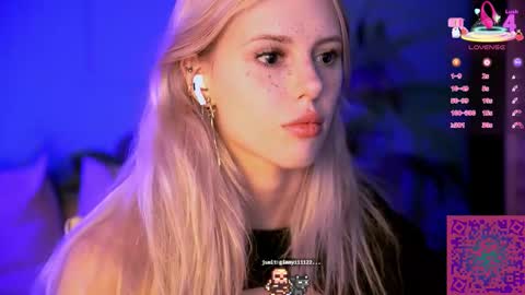 Snapshot of nelly_carroll chatting on September 20, 9:16 pm I am Nelly3 online show from September 20, 9:16 pm