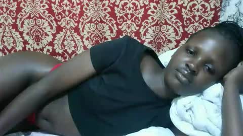 Snapshot of nelly_love001 chatting on May 4, 9:55 pm Nasty lover online show from May 4, 9:55 pm