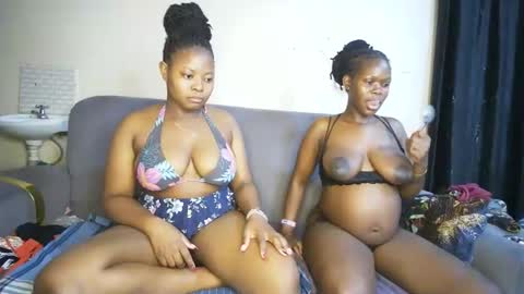 nellyeluxe online show from March 14, 10:04 pm