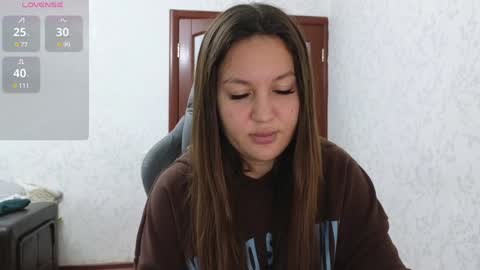 Snapshot of nellyfischer chatting on December 15, 12:28 pm Nelly online show from December 15, 12:28 pm