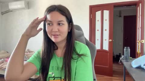 Snapshot of nellyfischer chatting on February 17, 7:26 am Nelly online show from February 17, 7:26 am