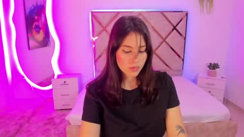 nenaarisk online show from April 20, 1:36 pm