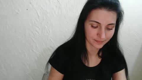 Snapshot of nensyfay_ chatting on December 10, 3:22 pm Nensy online show from December 10, 3:22 pm