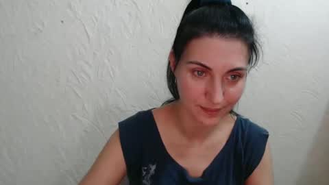Snapshot of nensyfay_ chatting on December 14, 11:56 pm Nensy online show from December 14, 11:56 pm