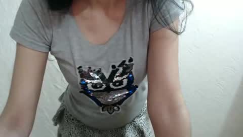 Snapshot of nensyfay_ chatting on January 4, 1:21 am Nensy online show from January 4, 1:21 am