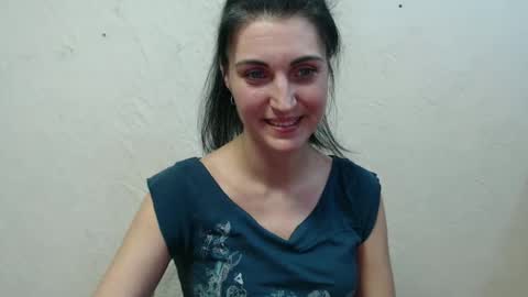 Snapshot of nensyfay_ chatting on January 24, 4:28 pm Nensy online show from January 24, 4:28 pm