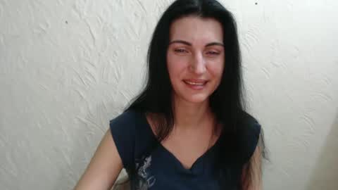 Snapshot of nensyfay_ chatting on February 14, 9:21 pm Nensy online show from February 14, 9:21 pm