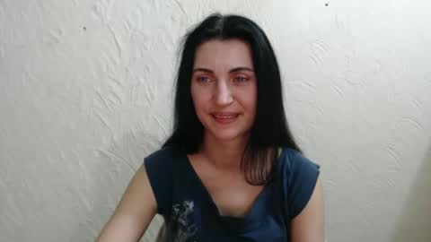 Snapshot of nensyfay_ chatting on February 15, 3:42 am Nensy online show from February 15, 3:42 am