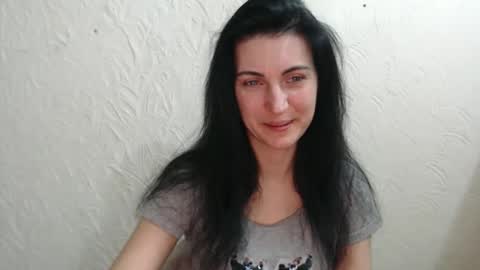 Snapshot of nensyfay_ chatting on February 22, 4:19 pm Nensy online show from February 22, 4:19 pm